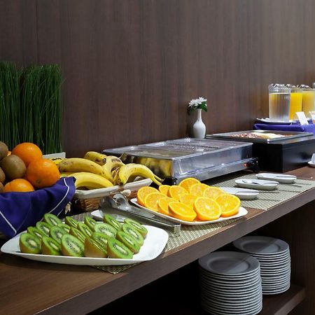 ולנסיה Hotel Olympia Universidades מראה חיצוני תמונה