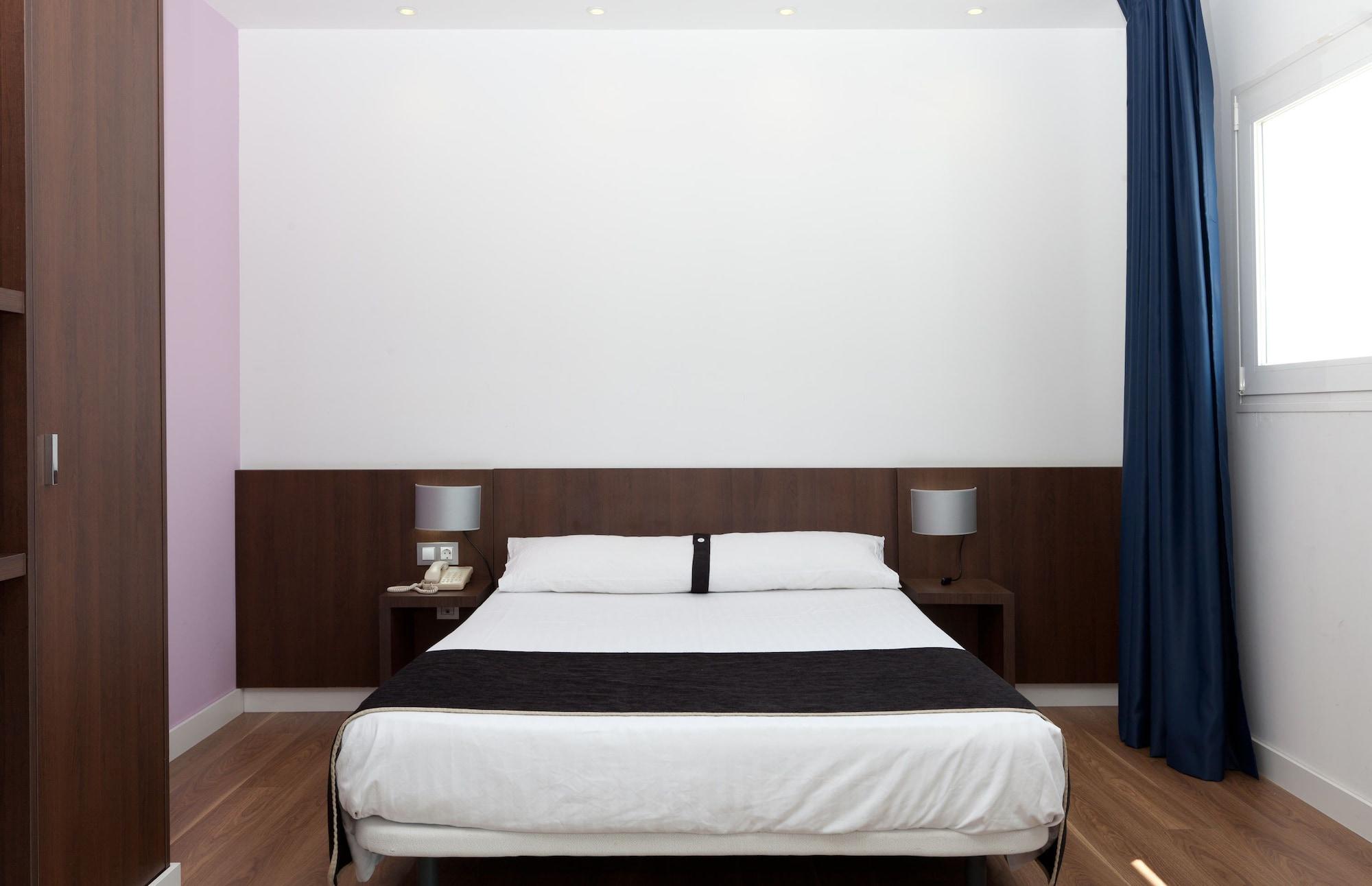 ולנסיה Hotel Olympia Universidades מראה חיצוני תמונה