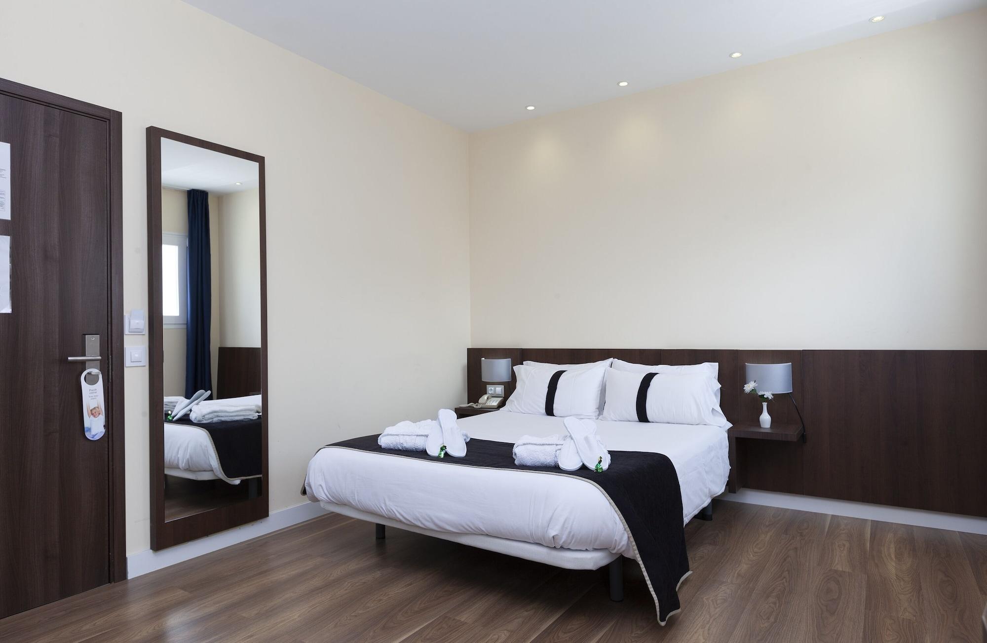 ולנסיה Hotel Olympia Universidades מראה חיצוני תמונה
