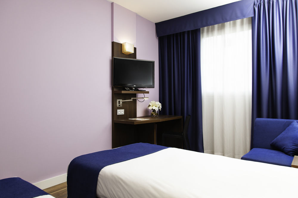 ולנסיה Hotel Olympia Universidades מראה חיצוני תמונה